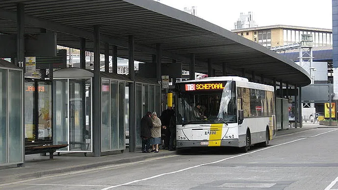 p2zblwu807w2lpcu40djry5r8 bus van de lijn belgie
