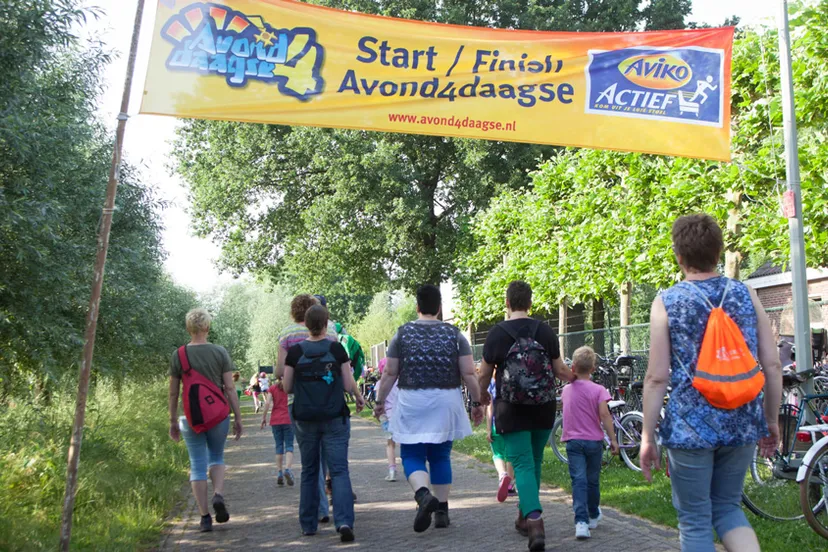 p7vpqflyx31uysug0jd7pew55 avondvierdaagse limbricht 2