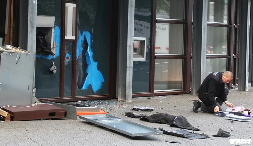 p8cq2t3s7fs70qjjng2n6e1h2 plofkraak 1 beek vmn fotografie