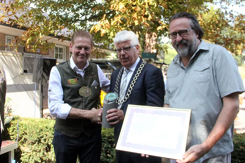 penning van verdienste voor trumke en trootje