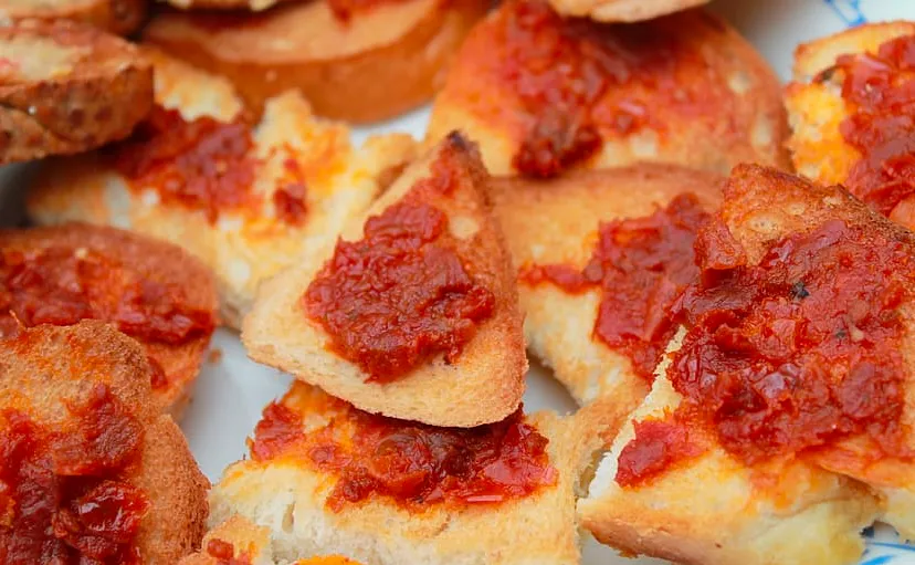 pesto calabrese op bruschetta