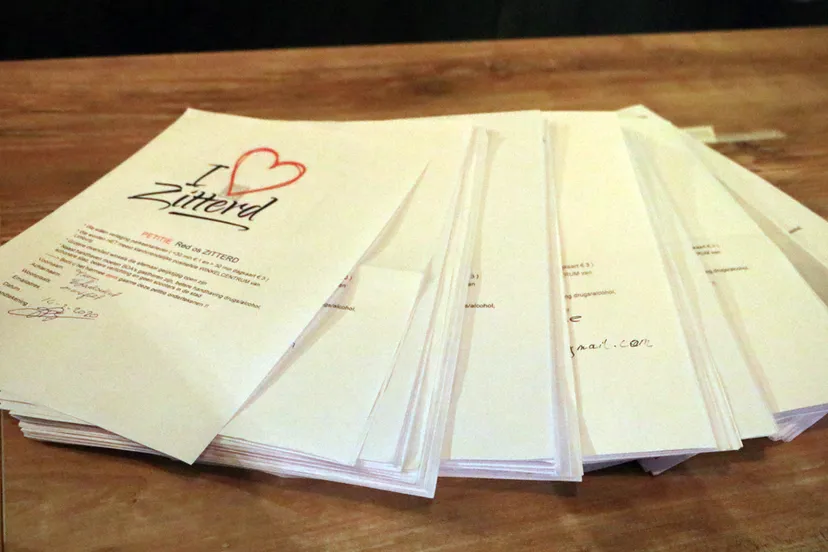 petitie red os zitterd kopie