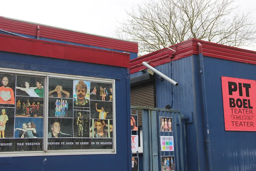 pitboeltheater buitenzijde