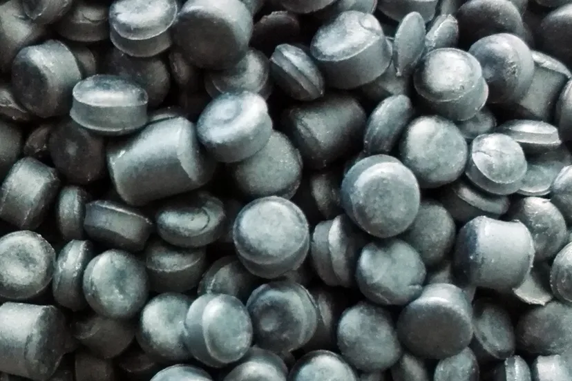 plastic pellets for injection molding teemeah cc by sa 30 via wikimedia commons