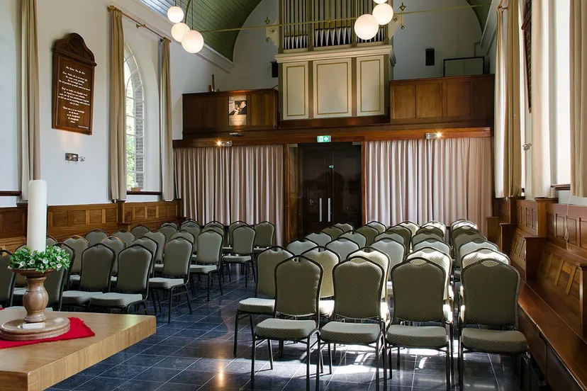 podiumkerkje na renovatie 2015 1