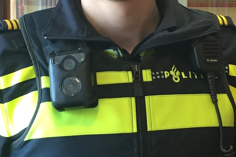 politieagent met bodycam