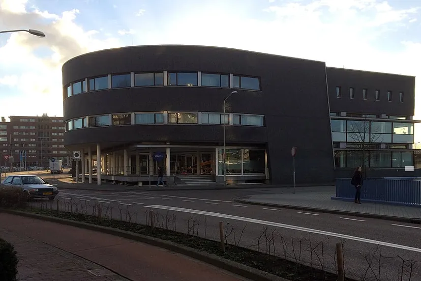 politiebureau sittard gezien vanaf station