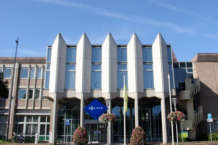 politiesteunpunt gemeentehuis geleen ingang stadswinkel