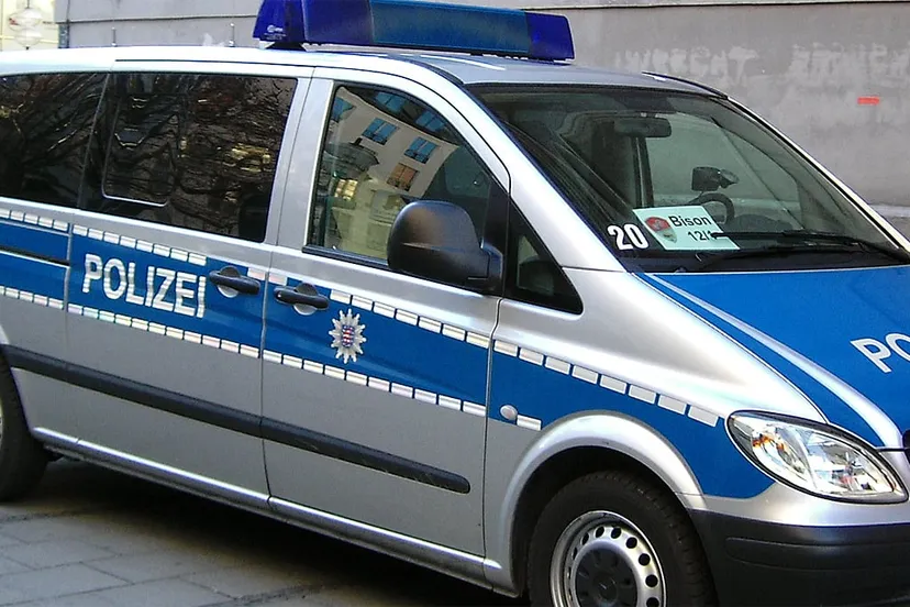 polizei busje mercedes