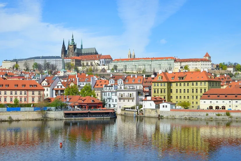 praag burcht cc0 via pixabay 1