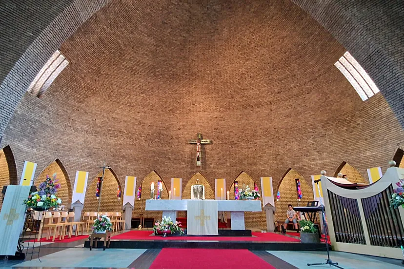 priesterkoor heilig hartkerk
