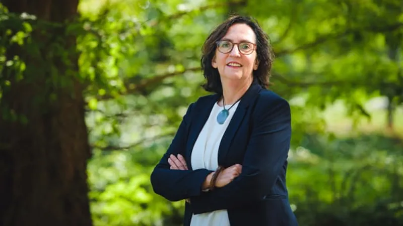 prof dr saskia brand gruwel lid college van bestuur zuyd hogeschool