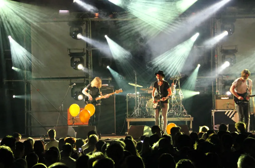 q89mxfs86s1ywsnwp9myf44ep kensington 16 9