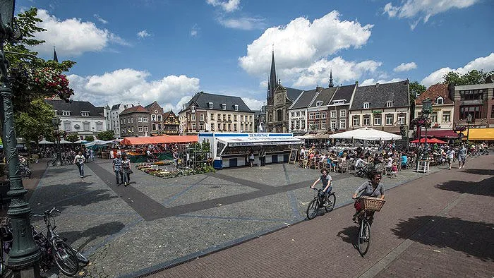 qkbkh89o0wtcmr0ps6d8gu1cf nieuweopzetzaterdagmarkt 16 9