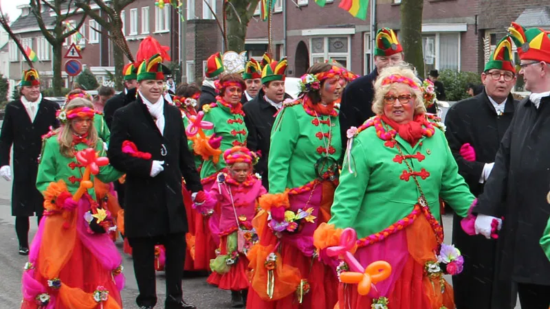 r8su5mgb1zmwjnga6peojb02h flaarisse