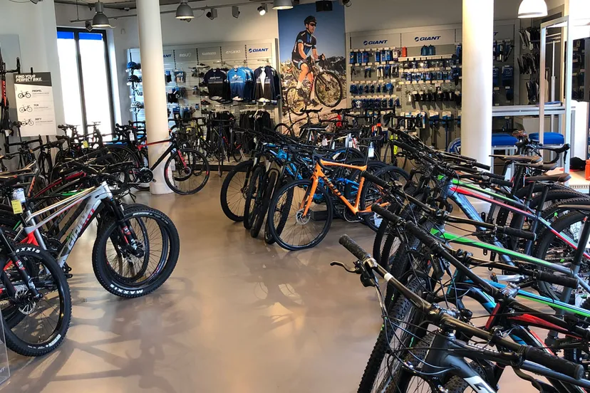 race atb giant store sittard geleen
