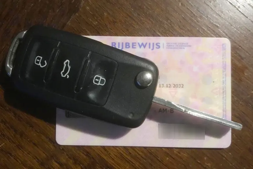 rijbewijs geldig tot 13 12 2032 autosleutel