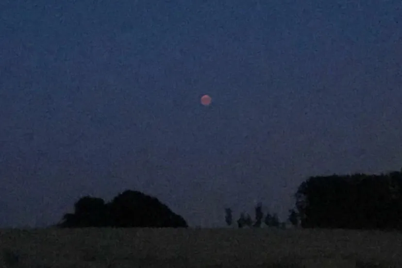 rode maan 27 juli 2018 sittard gemaakt met iphone