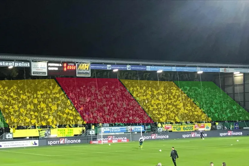 rood gael gruin vol stadion fortuna sittard