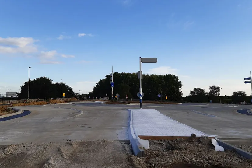 rotonde op nieuwe postbaan