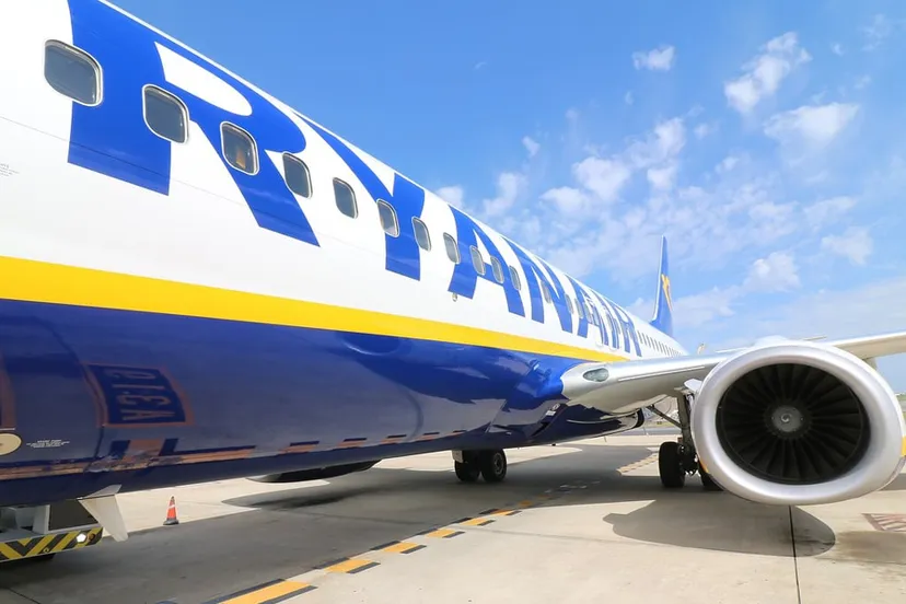 ryanair cc0 pixabay aircraft 2410190 1280