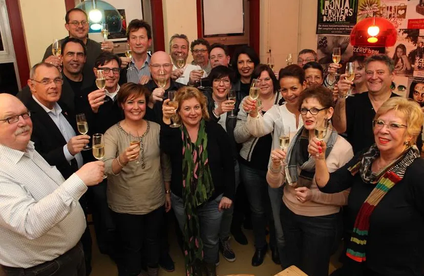 s6kl10qog4ksoetu3dwit68cb limburgs toneel