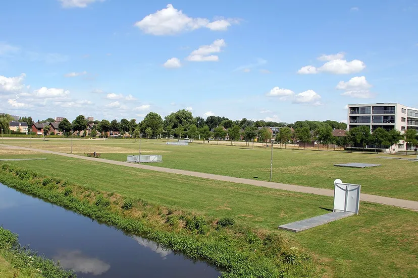 schootsvelden uitzich op hoek haspelsestraat en odasingel