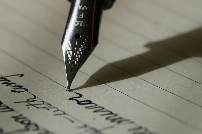 schrijven met vulpen cc0 pixabay writing 1209121 1280