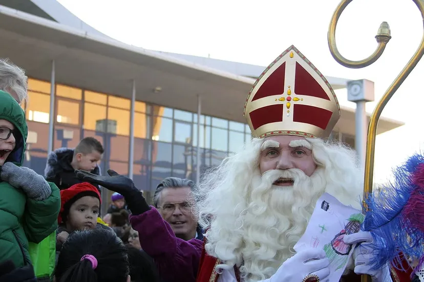 sinterklaas krijgt tekening