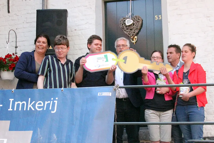 sleuteloverdracht ophovenerhof mei 2017