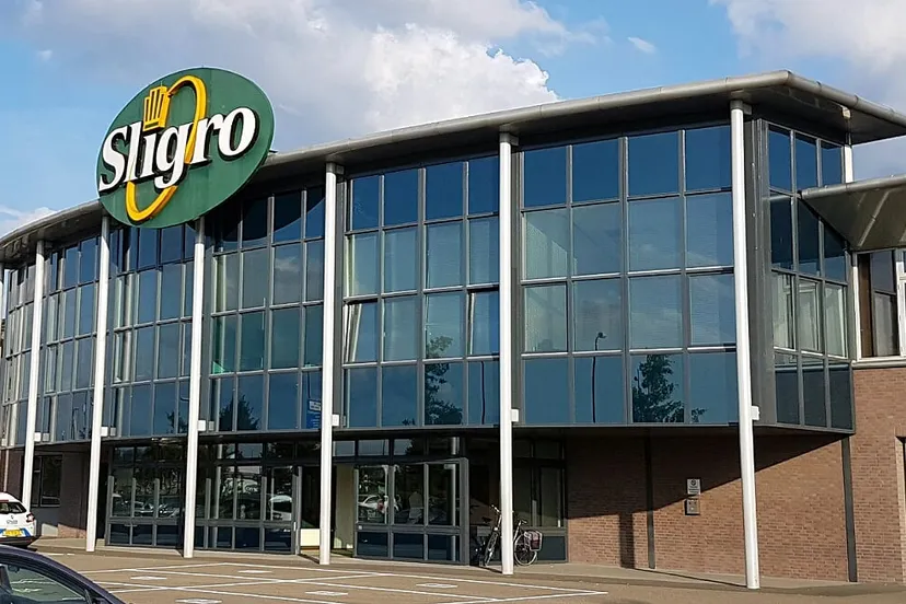sligro groothandel dave vissers cc by sa 40 via wikimedia commons