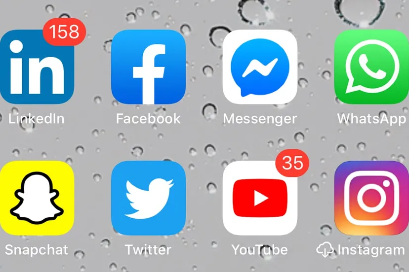 social media op smartphone apple