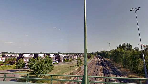 spooremplacement born 2