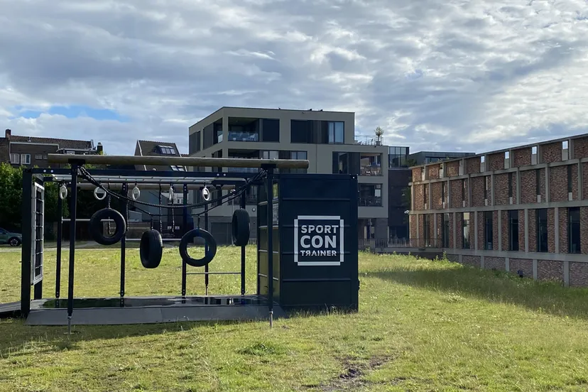 sportcontrainer op de schootsvelden