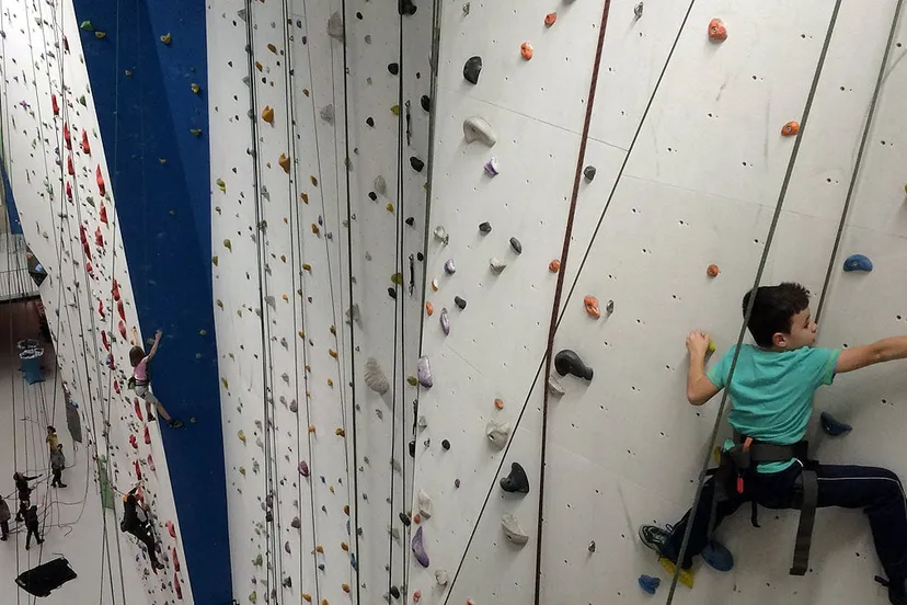 sportzone klimmuur fitland topsporthal