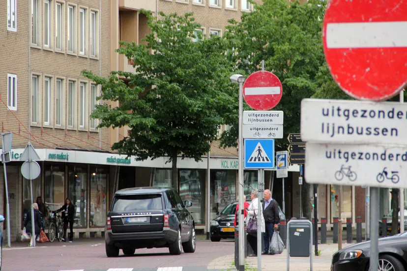 stationsplein sittard eenrichtingsverkeer