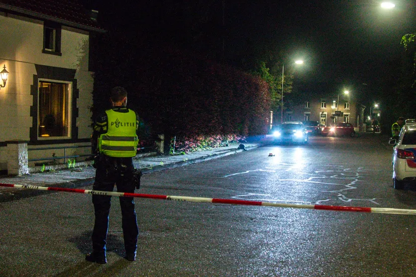 steekpartij dorpsstraat bingelrade foto bjorn de hoog