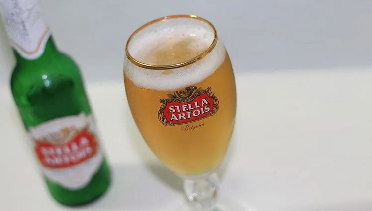 stella artois beer 1821517 640