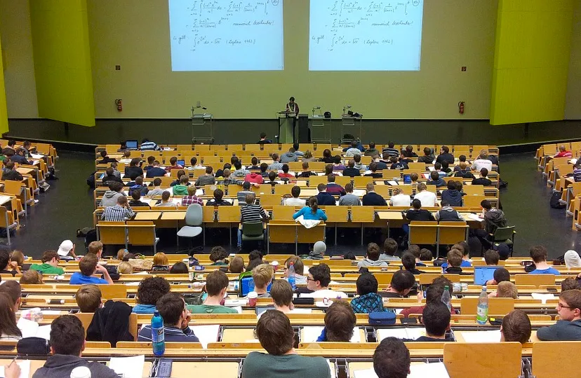 studenten in collegezaal