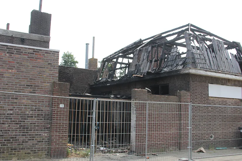 surinamestraat afgebrand pand 1
