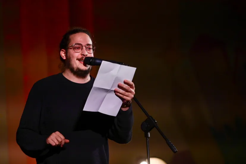 svern vek heerlens stadsdichter naar nk poetry slam 2023 foto door pascal moors