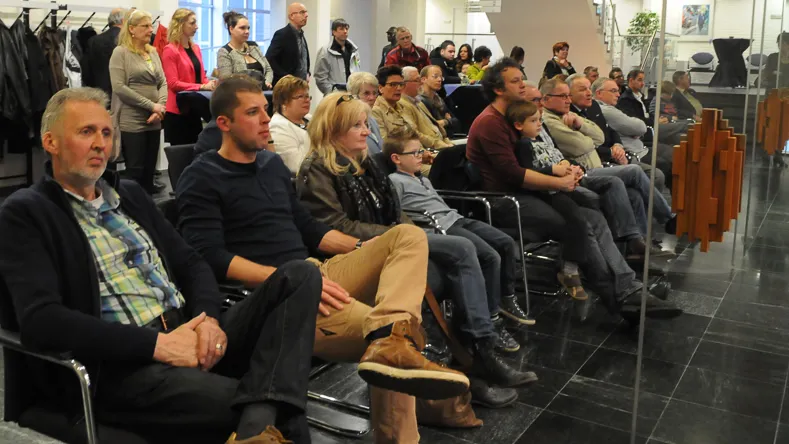 tcmpe646afq5y5cl6yk50y5n0 nieuwe raad veel belangstelling