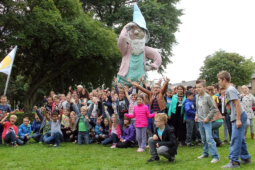 td0wb881esne3xa2q9gw5c214 kabouter in de baandert