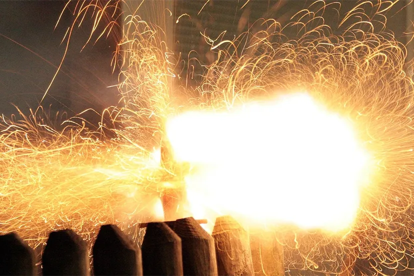 te1vttswal49hxy9utts3cpbb ontploffend vuurwerk abf gfdl c by sa 3