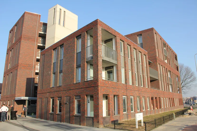 te96ghykt1aivuguui82vzbmq de spil 1