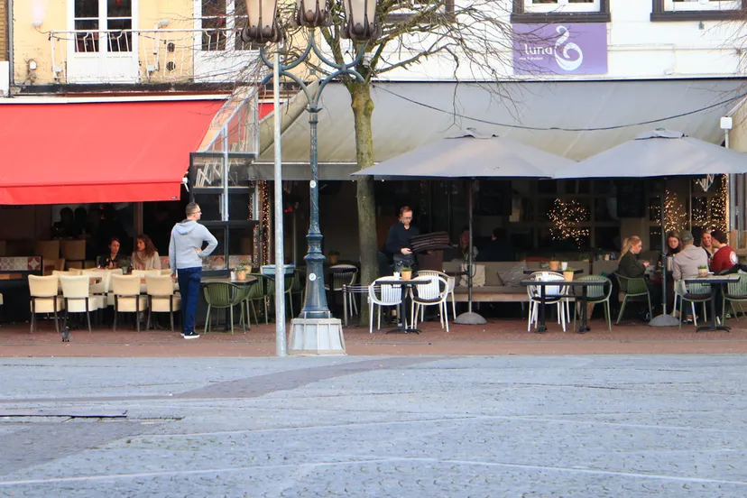 terrassen markt kort voor 18 00 uur 15 maart 2020