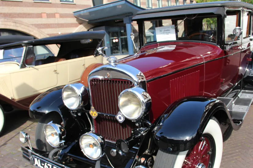 tezbchb101f47em60bdfdnk7k twee oldtimers 16 9