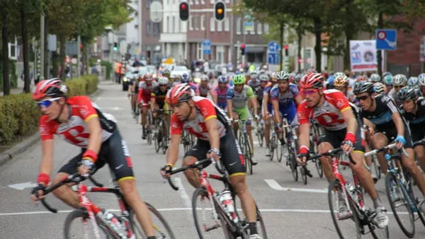 tfhg9cdwhq48kivoiuq0pxcum wielrenners