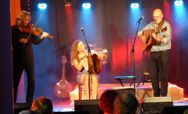 the helen flaherty band trio3