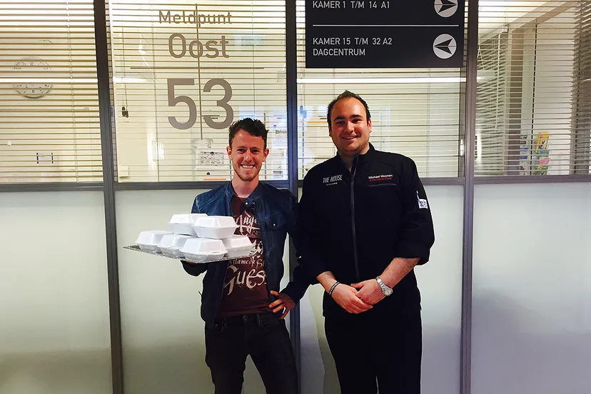 the house serveert hamburger in orbis mc